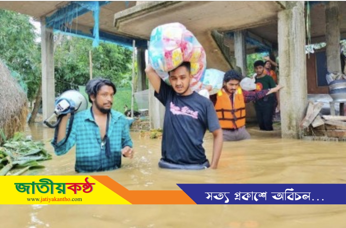 কুমিল্লায় গোমতীর বাঁধ নিয়ে শঙ্কা, ঘুম নেই নগরবাসীর