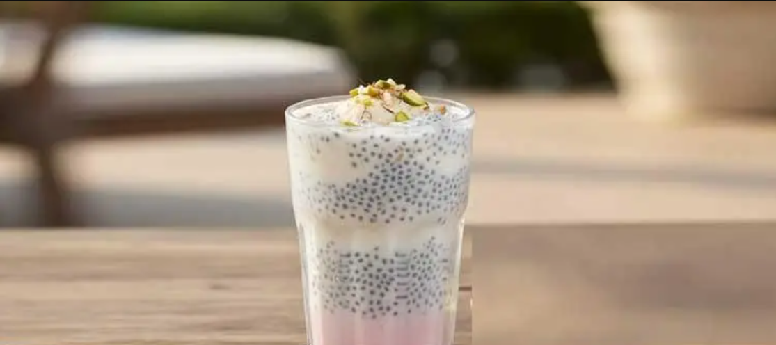 রমজানে শরীরকে চাঙ্গা করবে দুধ-তোকমার শরবত