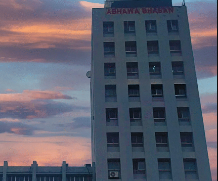 ৪ অঞ্চলে ঝড়ের পূর্বাভাস, নদীবন্দরে সতর্কতা