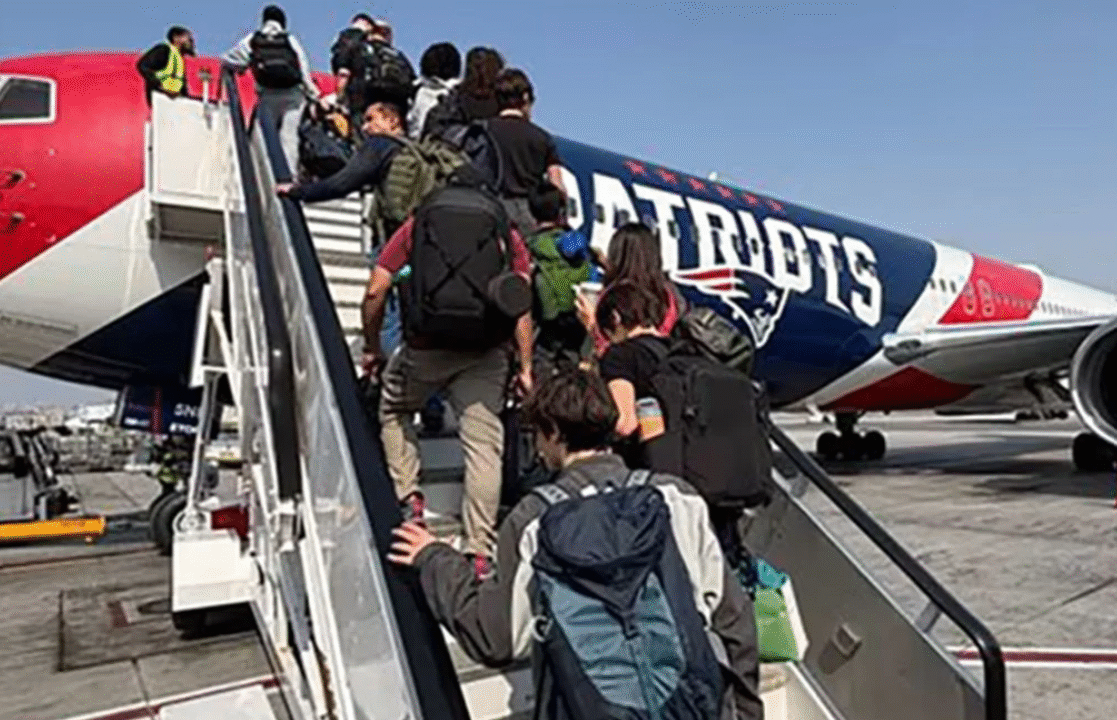 মধ্যপ্রাচ্য ছাড়ছে মার্কিন নাগরিকরা