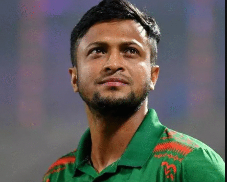 দেশে ফেরা কোথায় আটকে আছে,জানালেন সাকিব