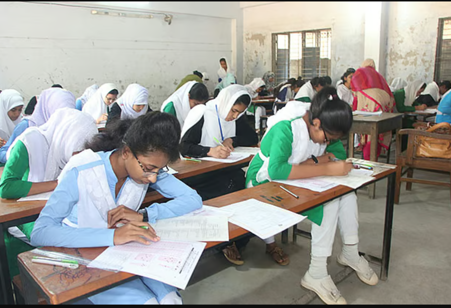 এসএসসি পরীক্ষার প্রবেশপত্র বিতরণের তারিখ ঘোষণা