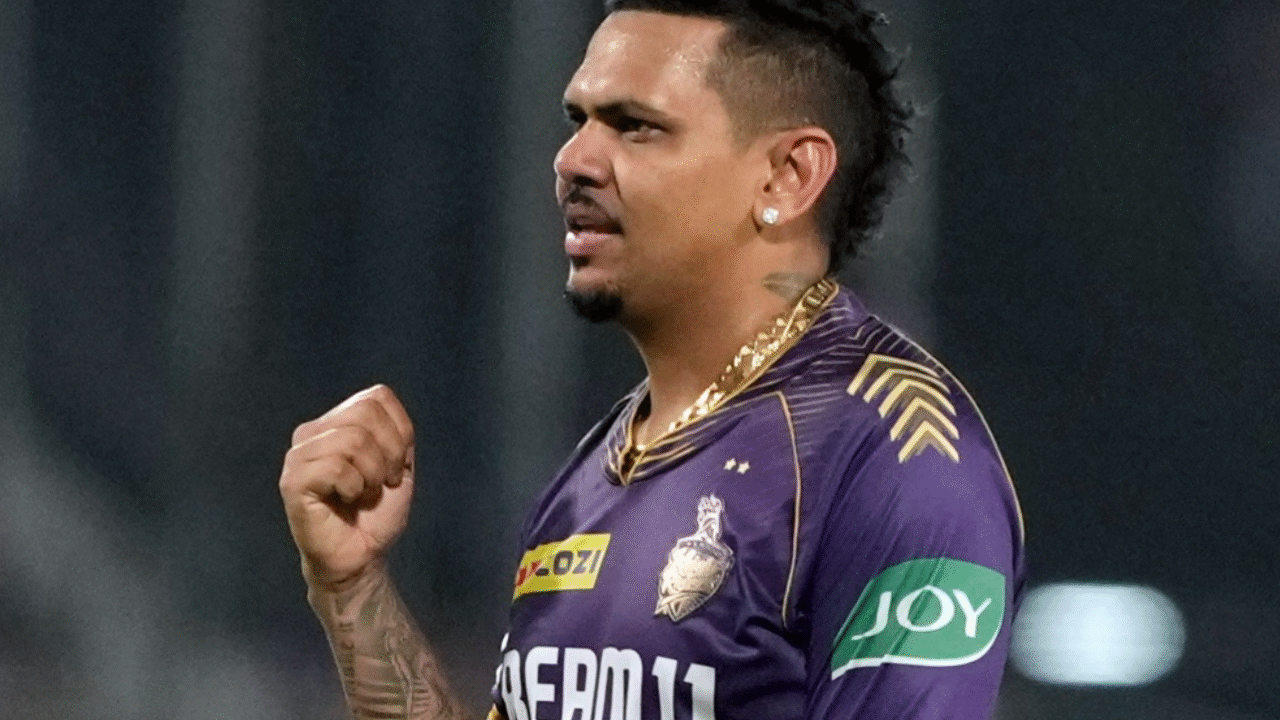 ইতিহাস গড়ার পথে সুনীল নারাইন