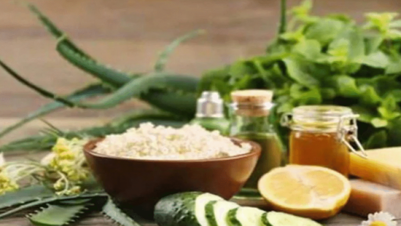 গরমে ত্বকের যত্নে ঘরোয়া উপায়