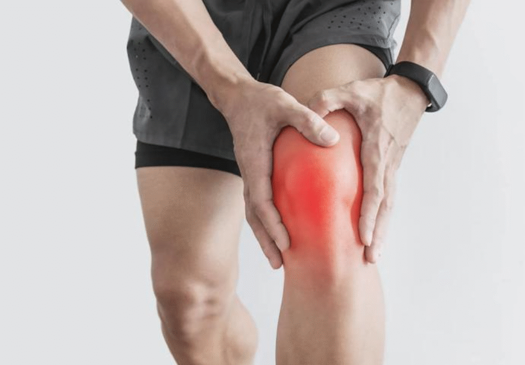 কম বয়সেই বাড়ছে হাঁটু ব্যথা, সমাধান জেনে নিন