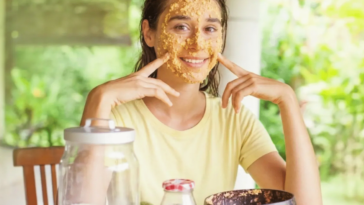 গরমে ত্বকের যত্নে ঘরোয়া ফেসপ্যাক