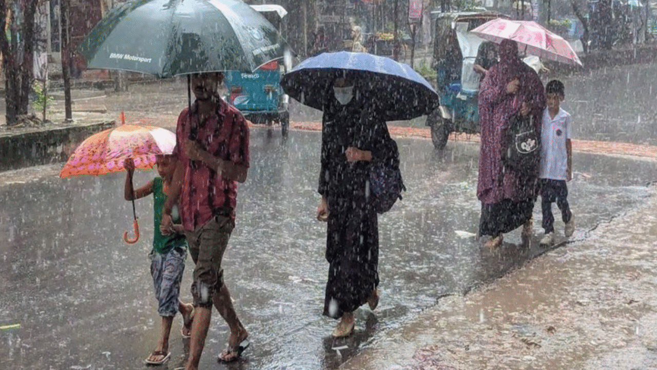 দুপুরের মধ্যে যেসব জেলায় ঝড়সহ বজ্রবৃষ্টির আভাস