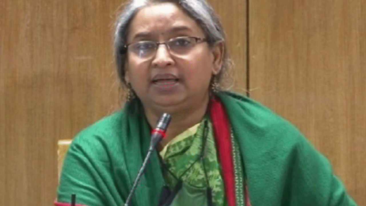 কারাগারে অসুস্থ দীপু মনিকে নেওয়া হলো ঢামেকে