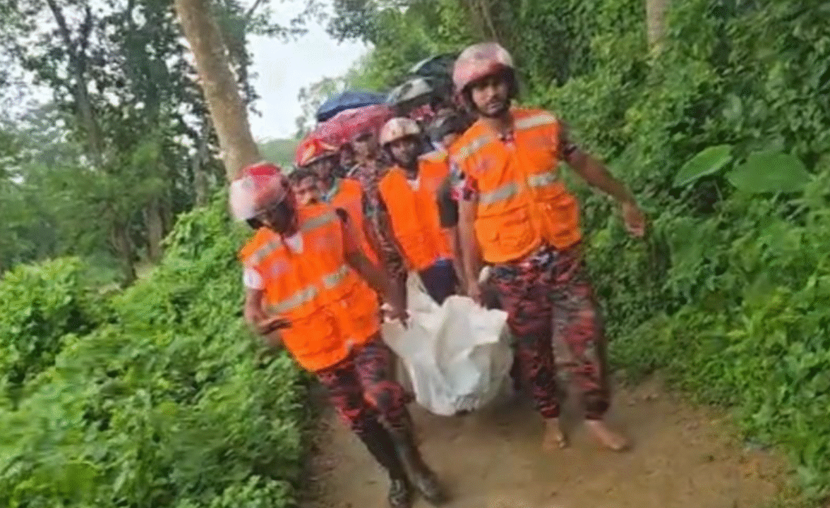 মুহুরী নদীতে নিখোঁজের ২০ ঘণ্টা পর যুবকের লাশ উদ্ধার